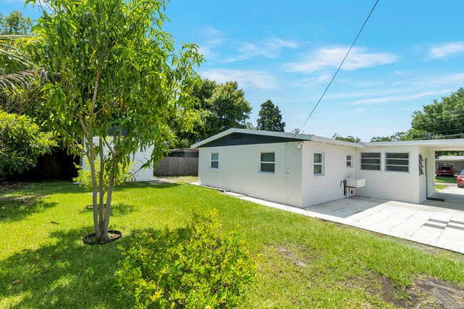 Building Photo - 7703 Southside Ln