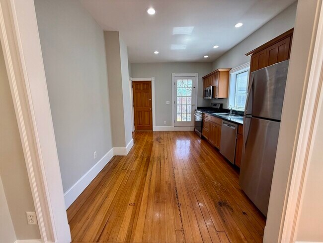 Building Photo - 38 Goldsmith St