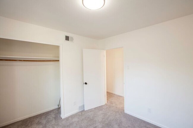 Building Photo - 3503 Loganwood Dr