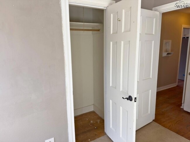 Building Photo - 1817 Ardath Ave