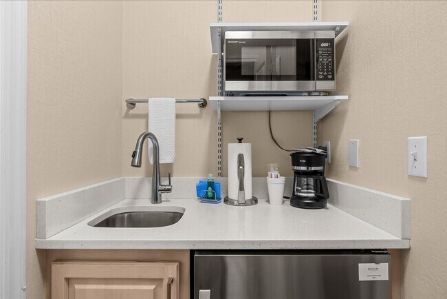 Building Photo - 9981 Perfect Dr