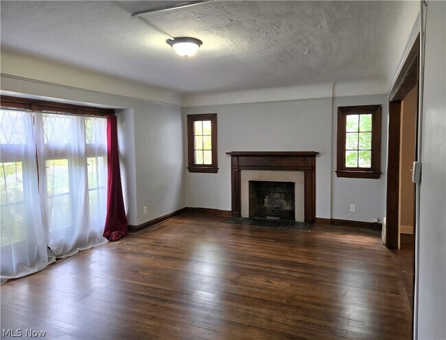 Building Photo - 3557 Lynnfield Rd