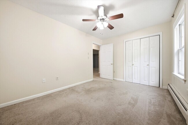 Building Photo - 1799 Bodwell Rd