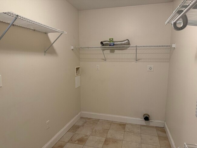 Building Photo - 55 Wenham Rd