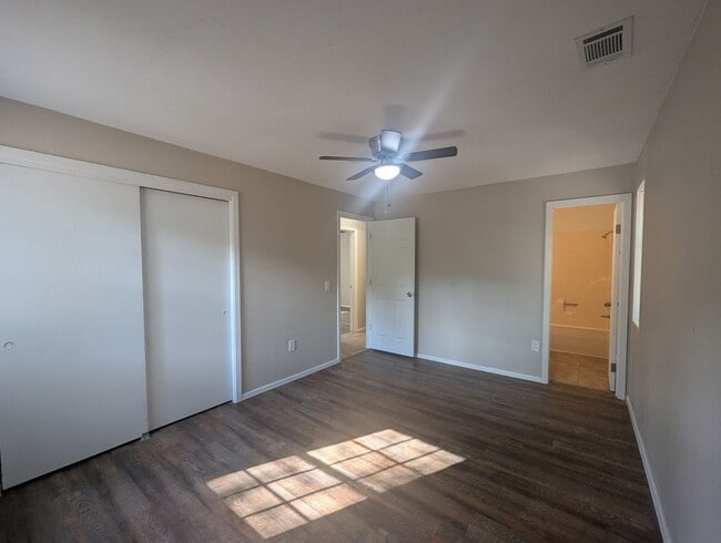 Building Photo - Quail Valley 3 Bedroom 2 bathroom