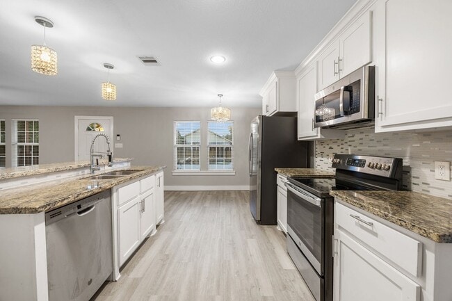 Building Photo - 6710 Mcwilliams Dr