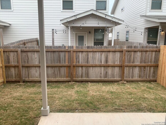 Building Photo - 10327 Candlewood Way