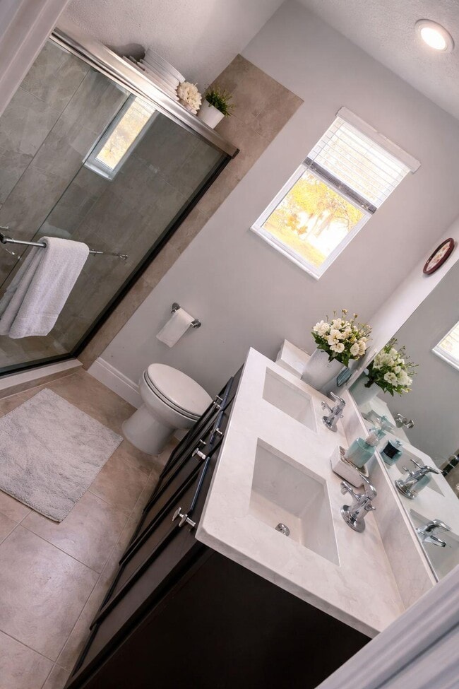 Building Photo - 1067 Rio Ct