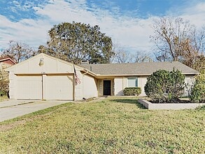 Building Photo - 6511 Grey Oaks Dr