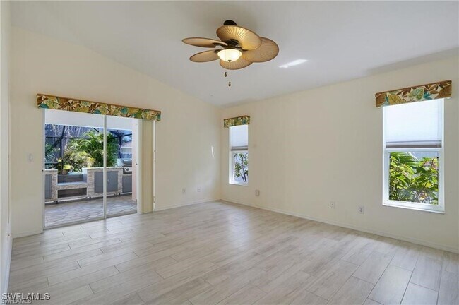 Building Photo - 233 SW 44th Terrace
