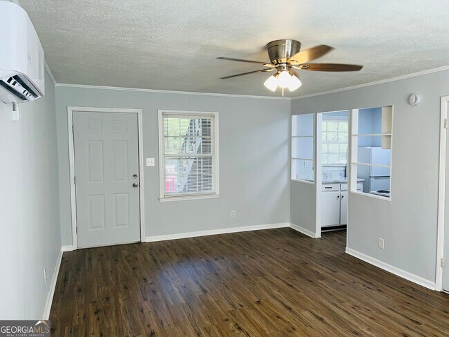 Building Photo - 601 W Haralson St