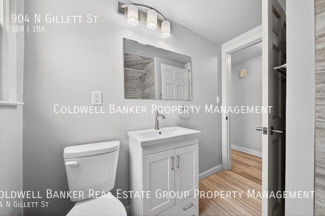 Building Photo - 904 N Gillett St