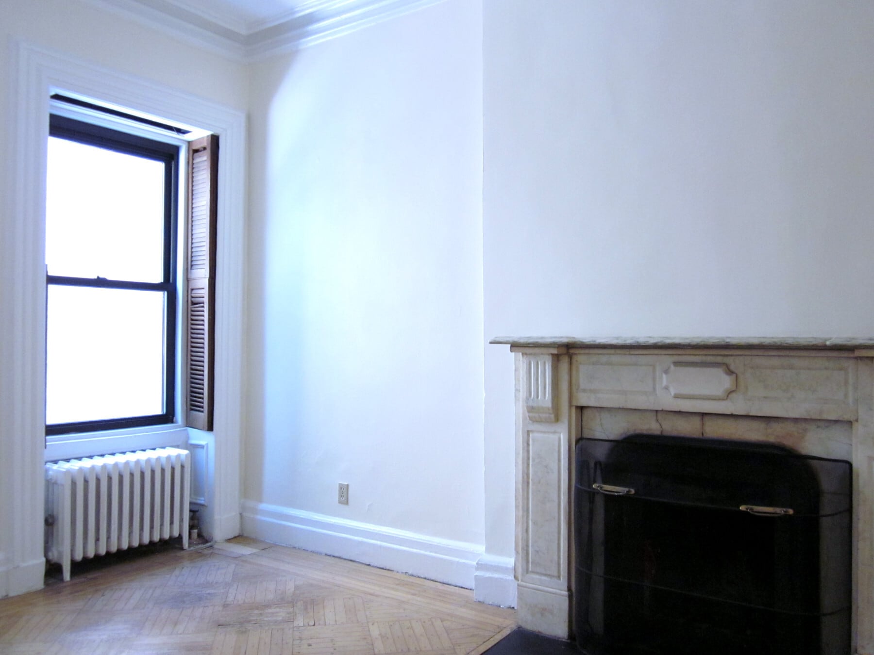 Bedroom 3 with working fireplace - 127 West 56th Street