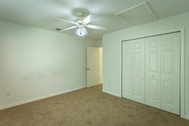 Building Photo - 3 Bedroom 3 Bath Townhouse
