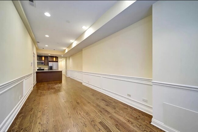 Building Photo - 3541 N Reta Ave