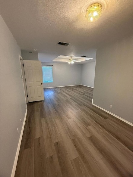 Building Photo - 612 Blair Ave