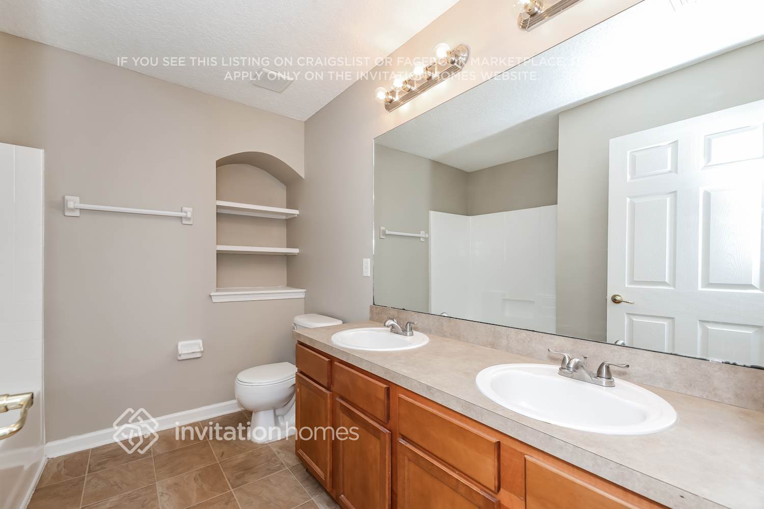 Building Photo - 11121 Apple Blossom Trail W