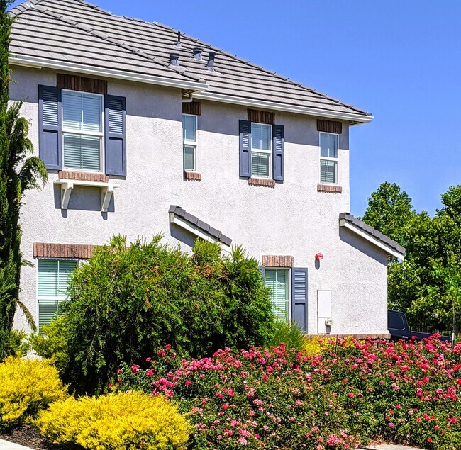Building Photo - 655 San Marino Ct