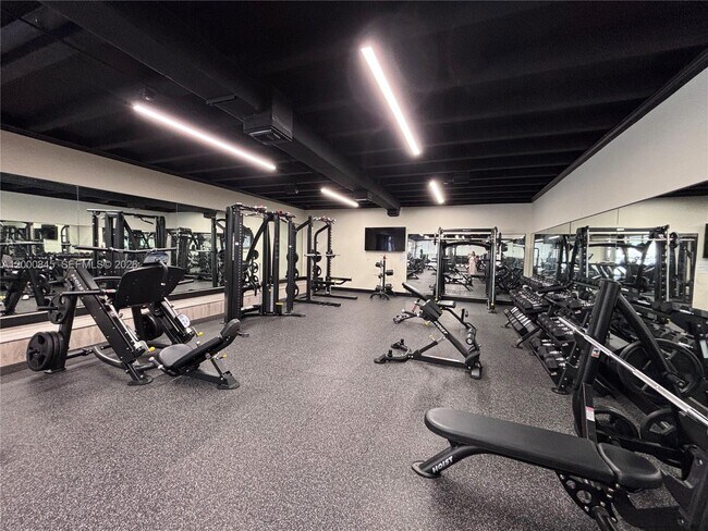 Building Photo - 403 NW 68th Ave