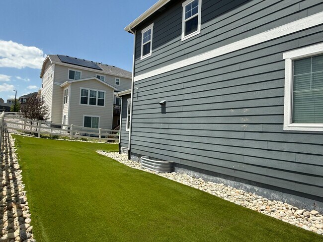 Building Photo - Spacious 5-Bedroom home with beautiful Views in Castle Rock for Rent