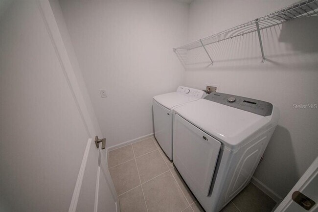 Building Photo - 1414 RIDGEBACK Ln