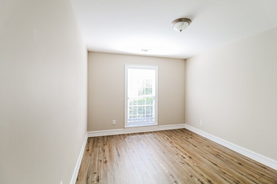 Building Photo - 655 Timber Ives Dr