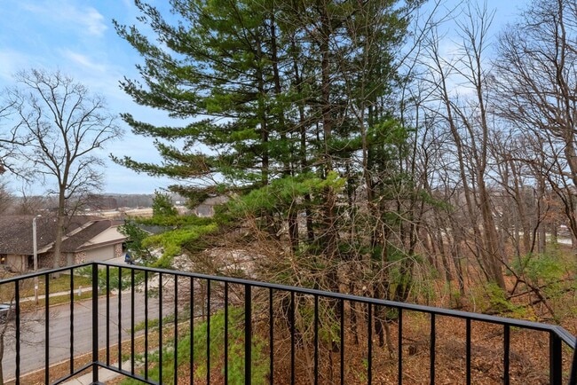 Building Photo - 516 Marshall Ct