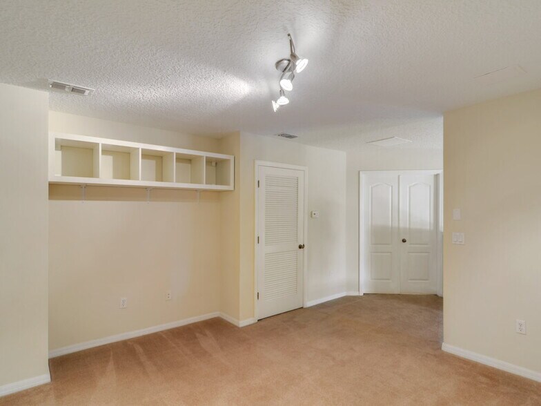 Building Photo - 3691 Blue Wing Ct