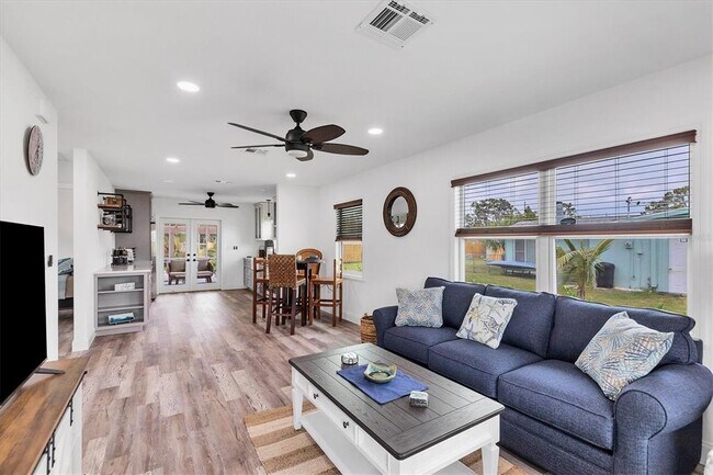 Building Photo - 843 Palmetto St