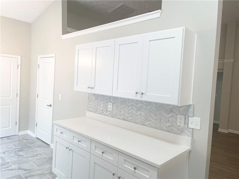 Building Photo - 2715 Sterling Creek Pointe