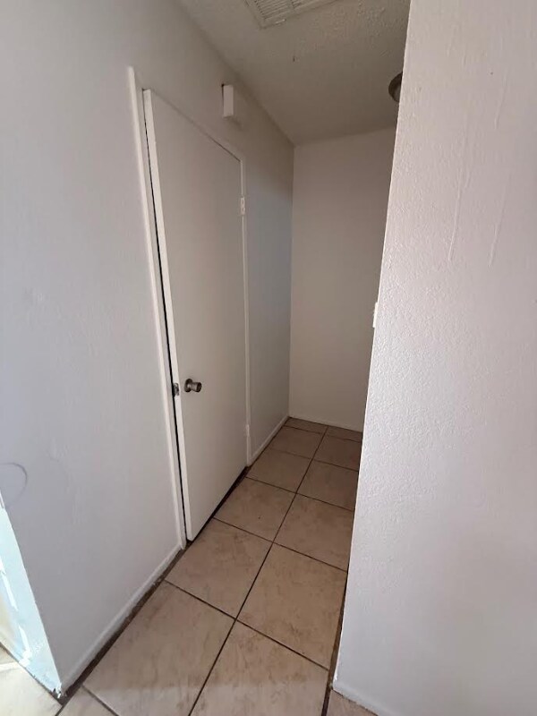 Building Photo - 11200 Vintage Rd