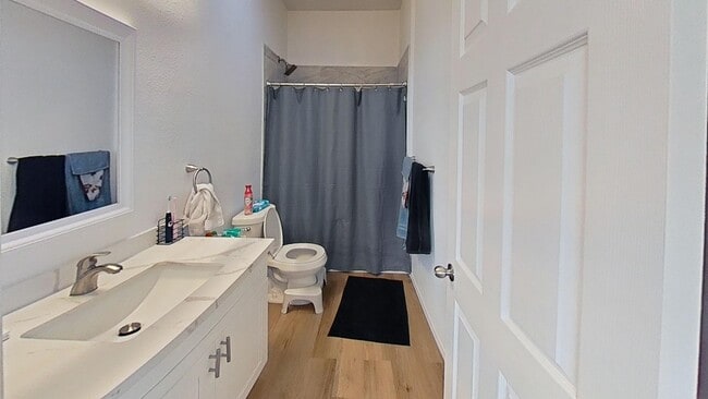 Building Photo - 5123 Tipton St