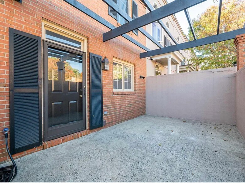 Building Photo - 1586 Garden Ct