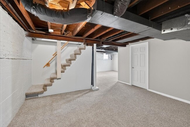 Building Photo - 1420 Bredell Ave