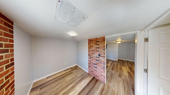 Building Photo - 2 bedroom in a country setting