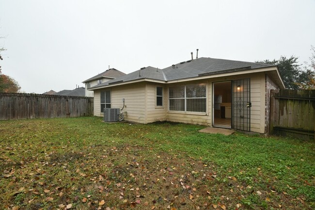 Building Photo - 8611 Texas Acorn Ave