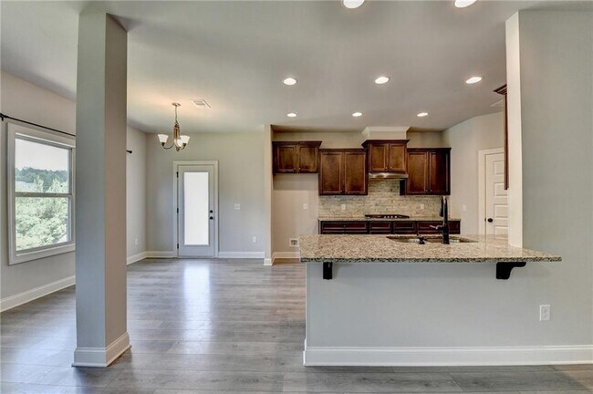 Building Photo - 235 Bella Dr