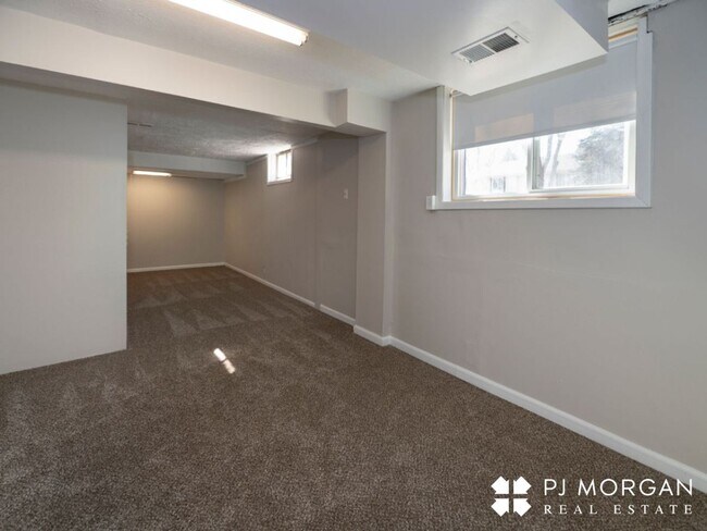 Building Photo - 2155 N 124th Ave Cir