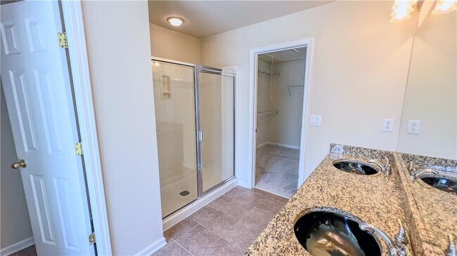 Building Photo - 11065 Brunson Dr