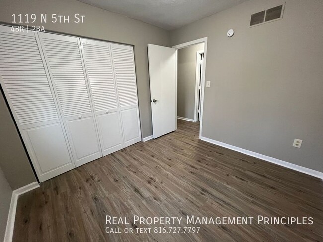 Building Photo - Completely Renovated, Pet Friendly 4 bedro...