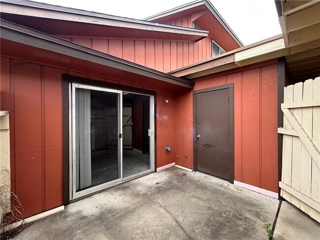 Building Photo - 4217 Acushnet Dr