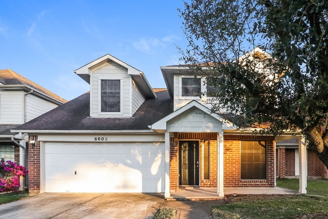 Building Photo - 6602 Bluebottle Ln