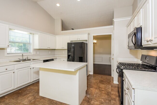 Building Photo - 2585 Fairmont Park Ct