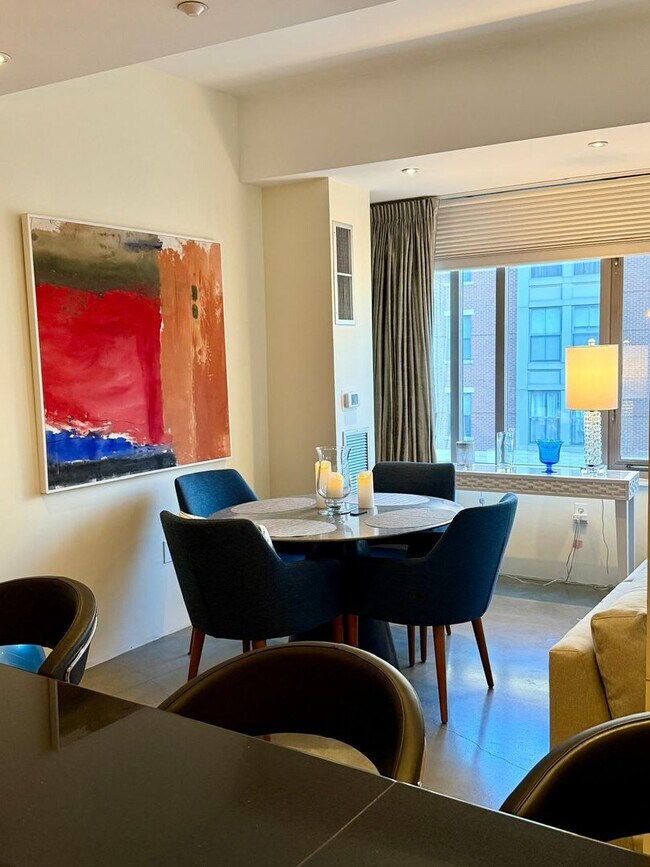 Building Photo - Exceptional condo unit in the heart Boston...