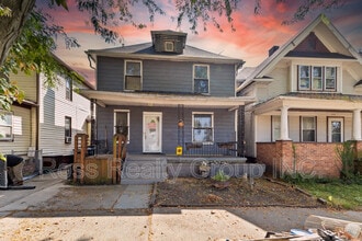 Building Photo - 1149 Fernwood Ave