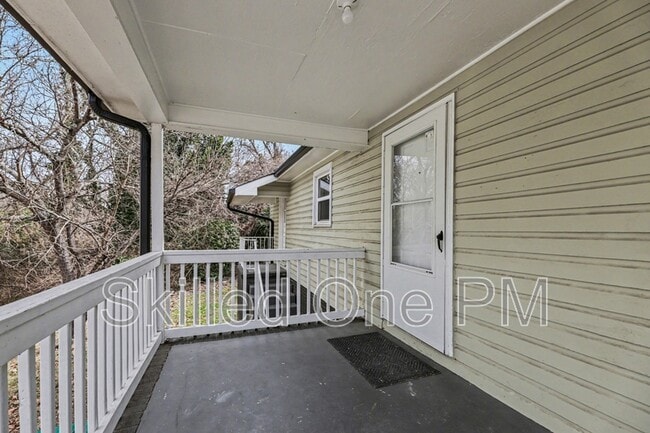 Building Photo - 1442 N Hamilton St