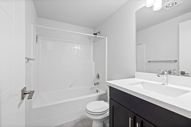 Building Photo - Spacious 3 Bed / 3.5 Bath Seattle Townhome!