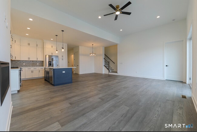 Building Photo - 35 Lookout Rdg