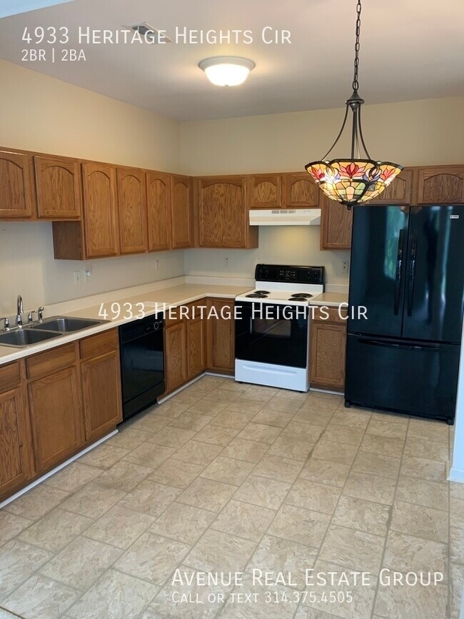 Building Photo - Beautiful 2 Bedroom