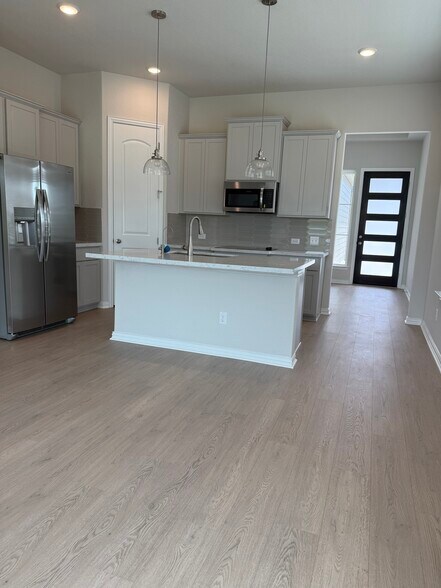 Kitchen - 1239 Casetta Run